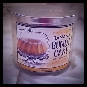 3 wick Bath & Body Works candle